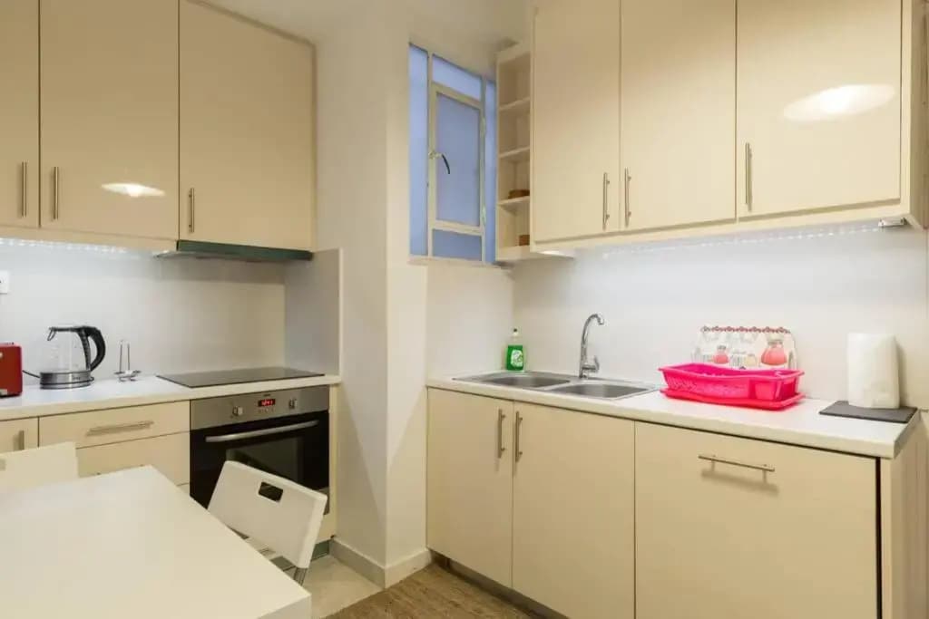 Veni Syntagma 5th Floor 2Bdr Apt - photo 17