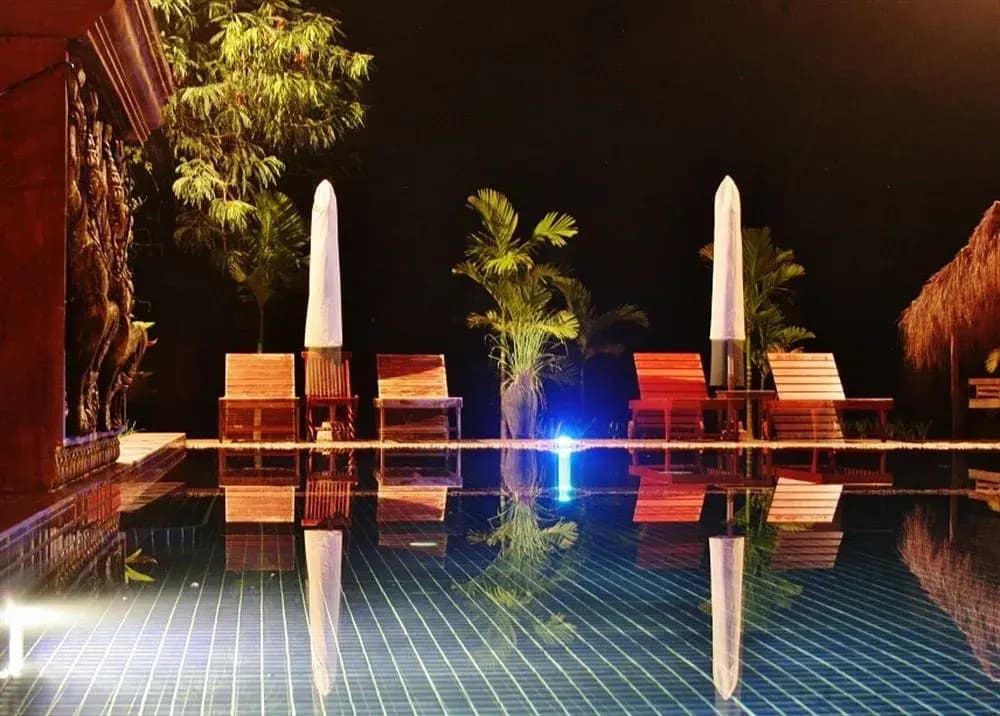 The Pool and Palm Villa - photo 20