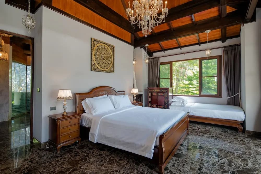 Classy 4-BR Seaview Villa at Surin Beach - photo 2