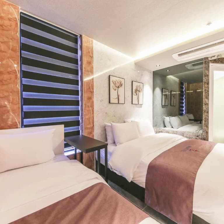 MG Hotel Jonggak - photo 24