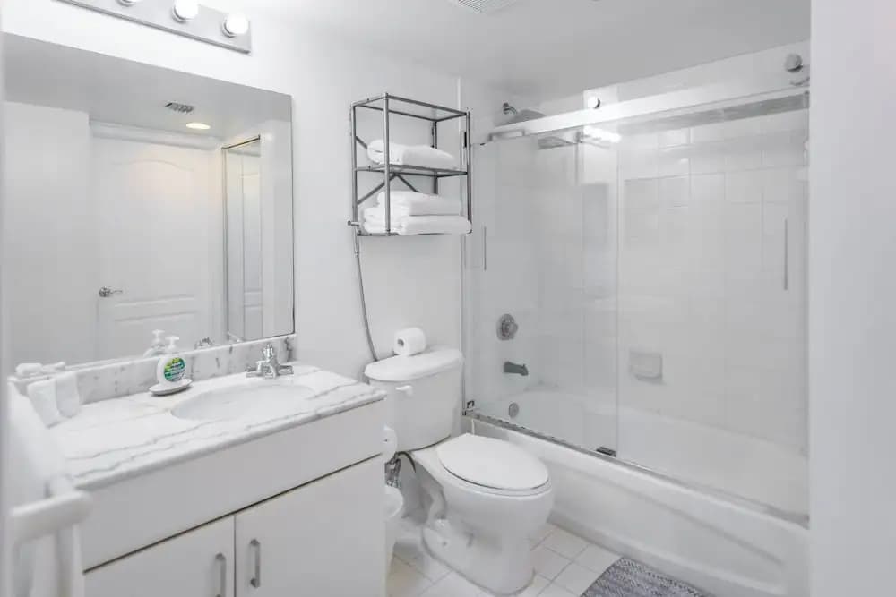 Brickell Bay 2308 - photo 9
