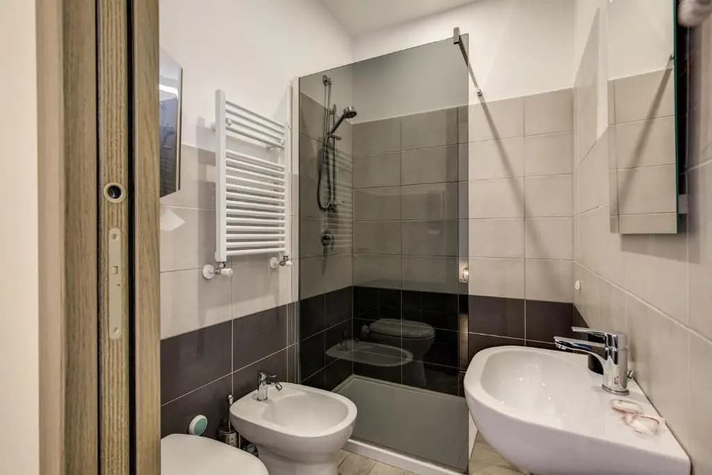 Floor 6 Boutique Rooms by DOT Suites - photo 8