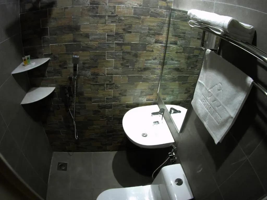 Meriton Inn Hotel - photo 9