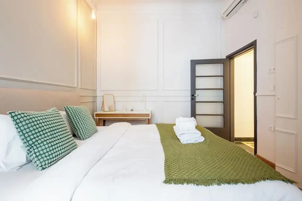 Meadows - Luxury 3-Bedroom Apt in Athens - photo 5