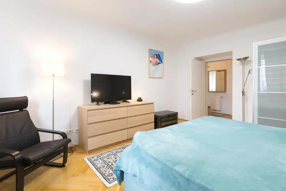 Apartment Rudolfsplatz Check in 15h to 22h Only - photo 5