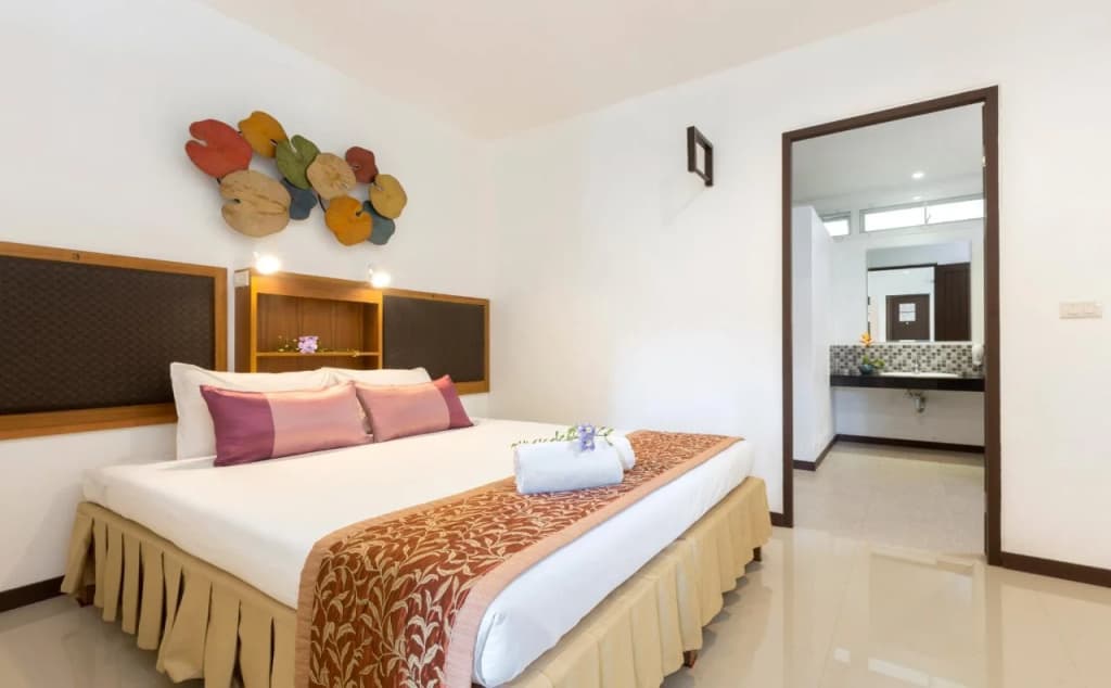 The Lantern Hostel and SPA - photo 2