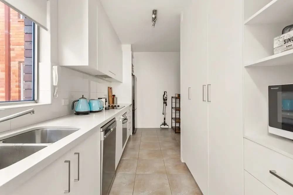 Beautifully Peaceful 2-bed Apartment - photo 12