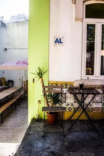 White House Lisbon Hostel - photo 17