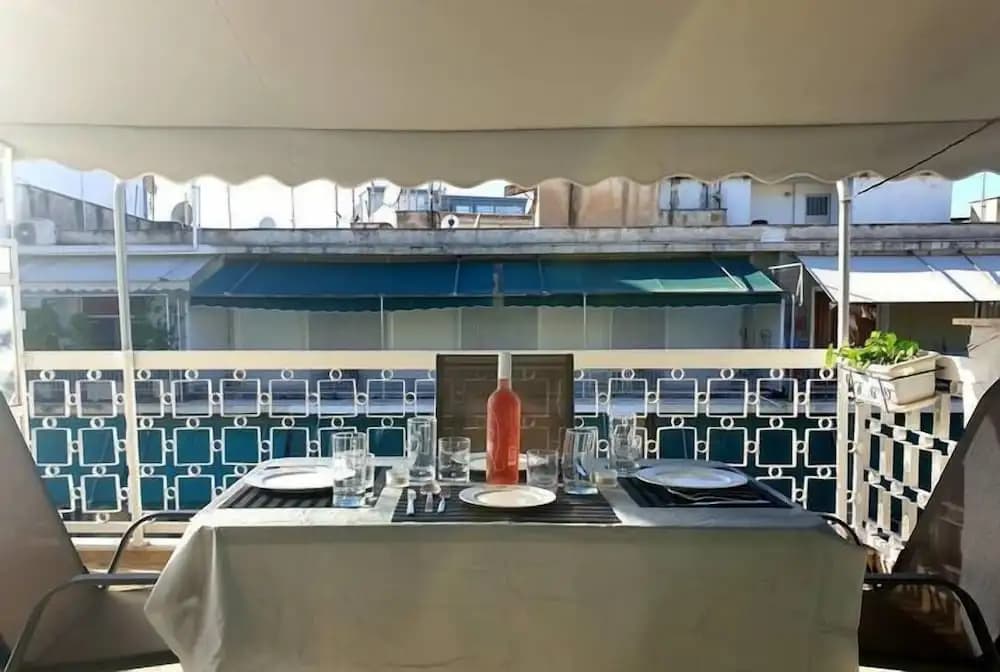 Topfloor Central Apt With Urban Views - photo 11