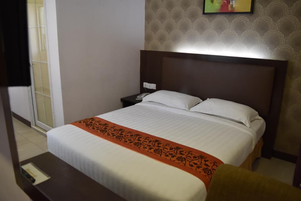 Sunrise Hotel - photo 20