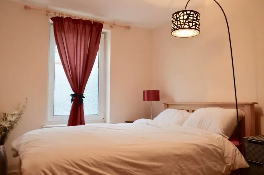 3 Bedroom Flat In Leith - photo 5