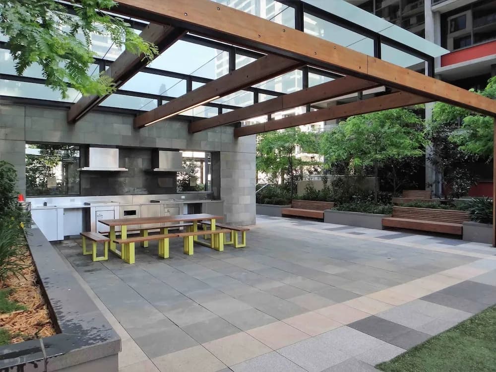 Stunning 2 Bedroom High Floor City View - photo 10