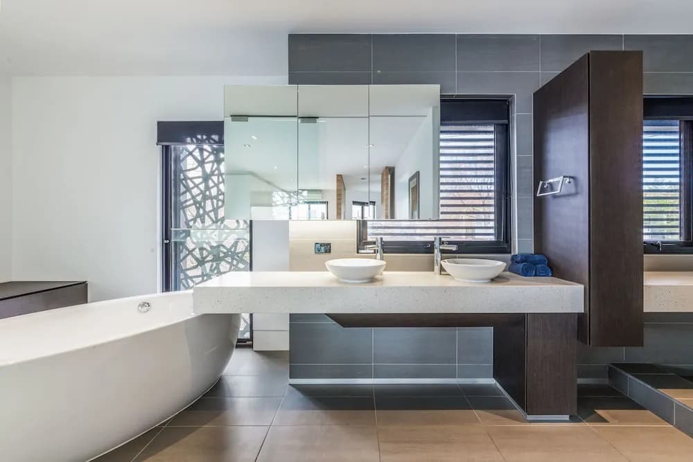 Luxury Designer Townhouse Parking - photo 9