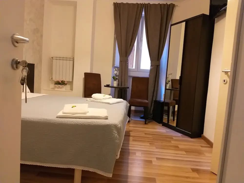 A Home in Rome - photo 3