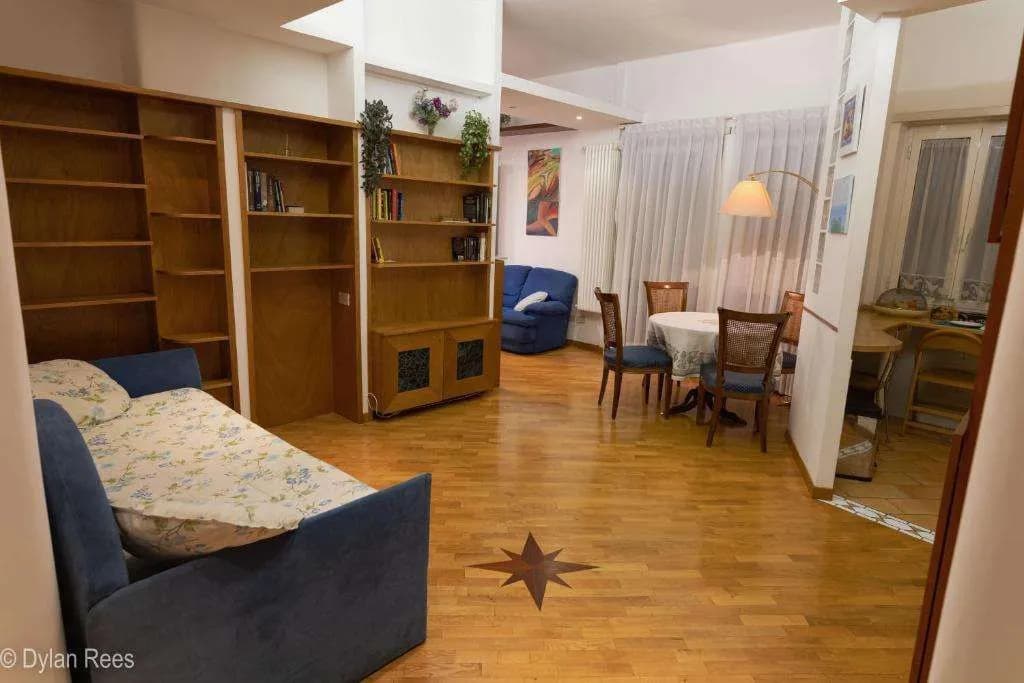 Bob's Fleming House - photo 3