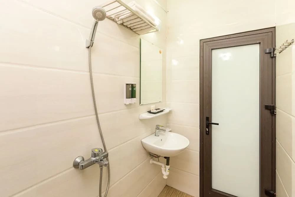 OYO 800 Candy Hotel - photo 10