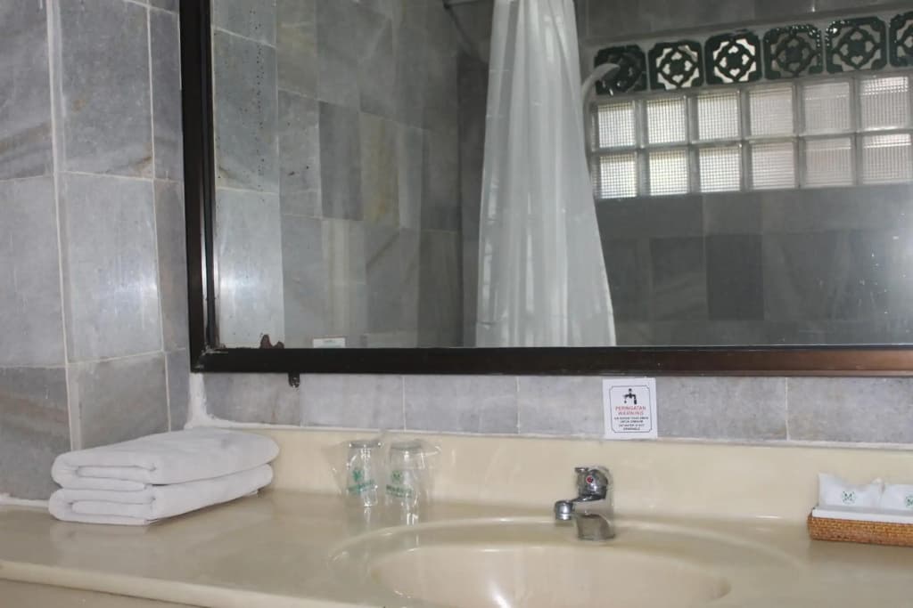 Melasti Kuta Beach Hotel and Spa - photo 10