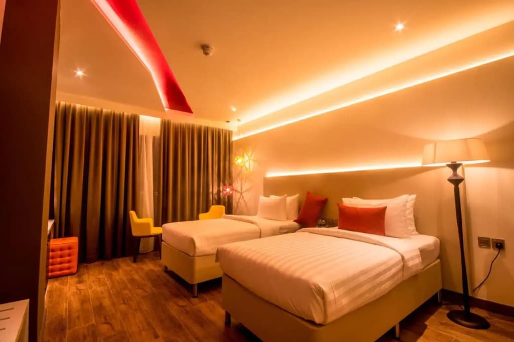 Carnelian By Glory Bower Hotel - photo 5