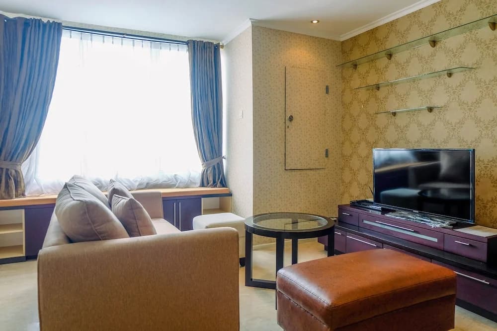 Strategic 2BR Apartment with City View at FX Residence - photo 2