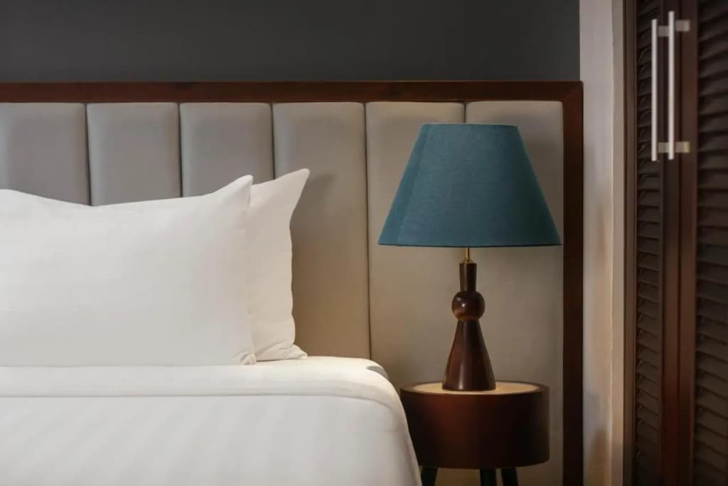 May De Ville Corner Hotel - photo 21