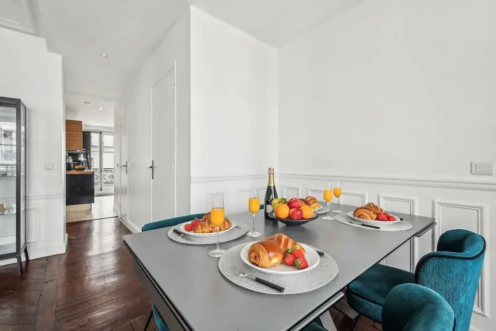 Stylish 3BR Near Tuileries Gardens - photo 15