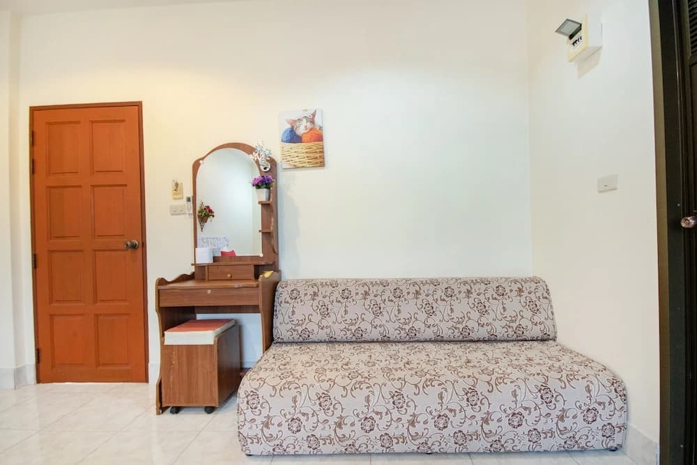 OYO 1151 Massuwan House - photo 6