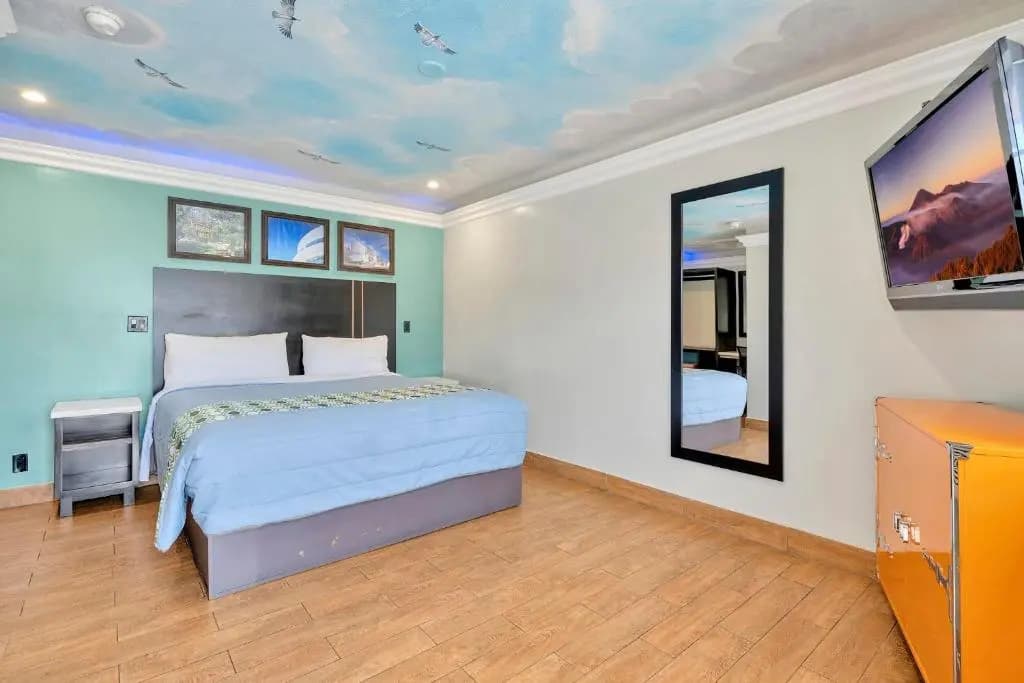 Mid City inn - photo 4