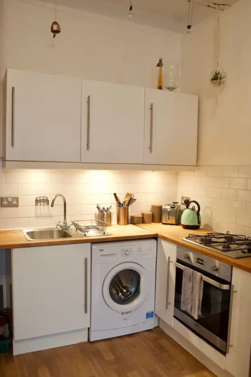 Ground Floor 1 Bedroom Flat - photo 9