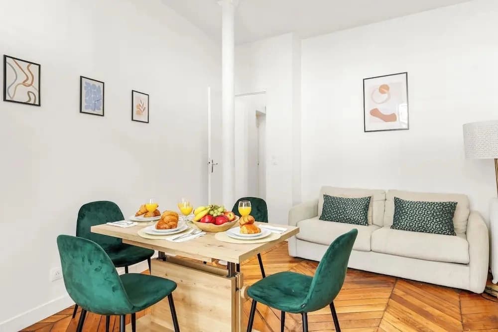 Bright Parisian 1BR by Champs - photo 10