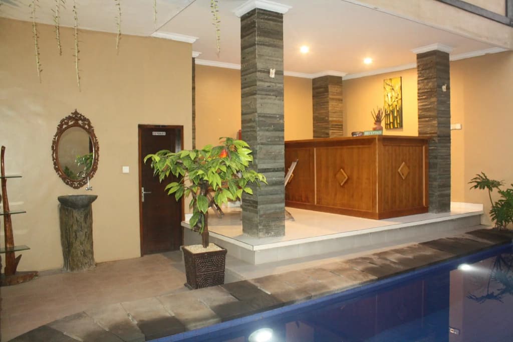 Ratu Guest House - photo 2