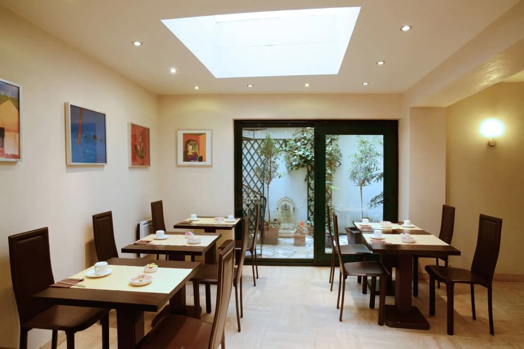 Hôtel Pierre Nicole - photo 20