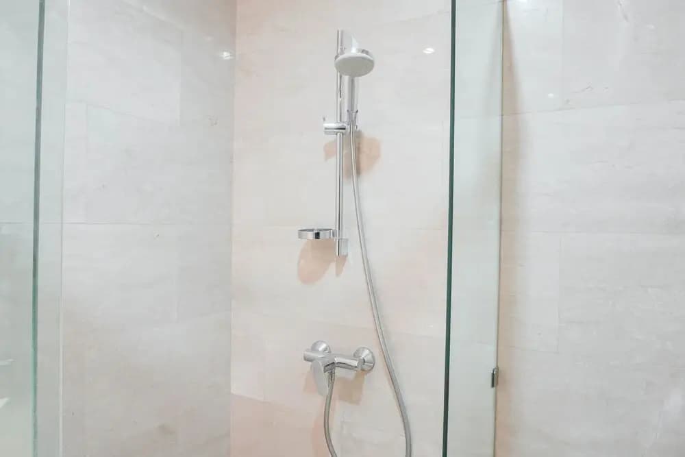 Elegant 2Br for 3 Pax at Menteng Park Apartment - photo 6