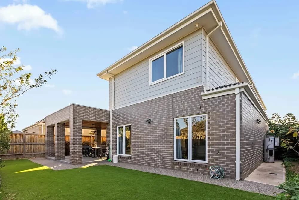 StayAU Contemporary 5BRM Families Home Point Cook - photo 36