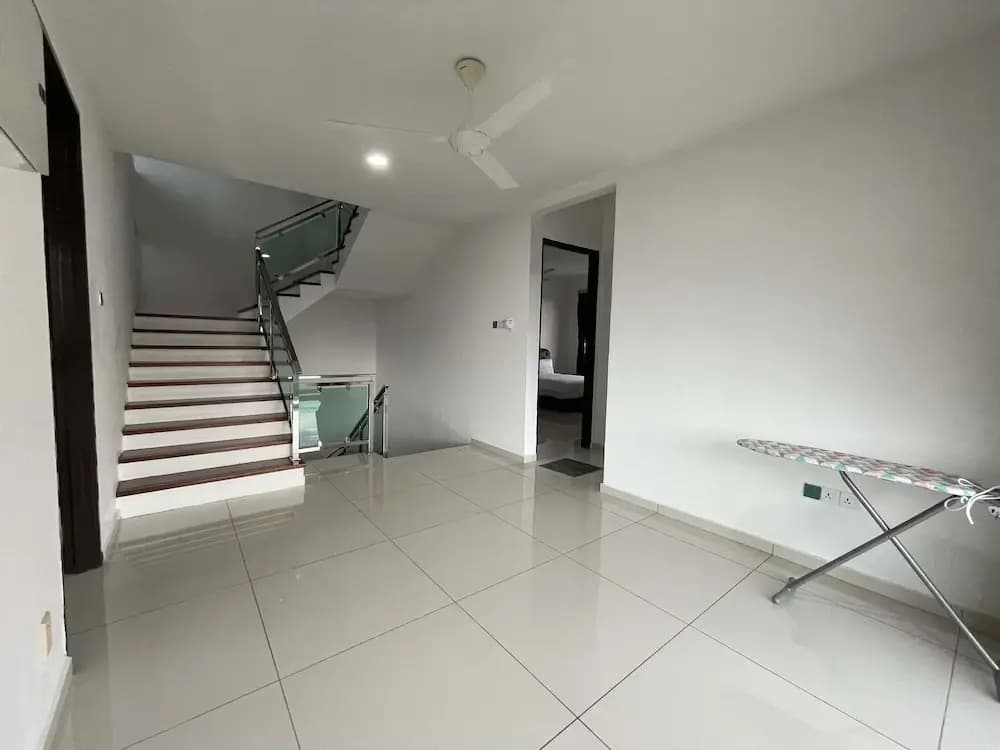 Alpine PD Taman Kiara 2 Homestay - photo 10
