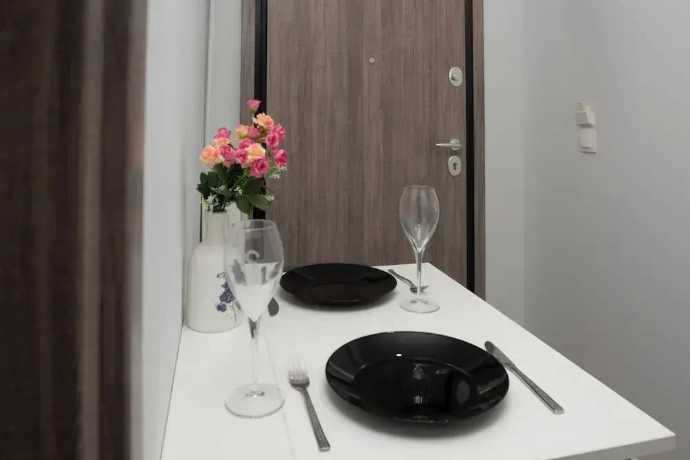 Brand New Pagrati Apt Modern Comfort - photo 3