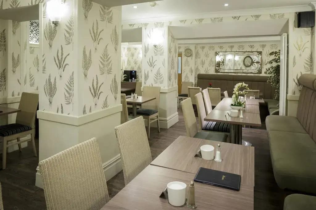 The Princes Square Hotel - photo 15