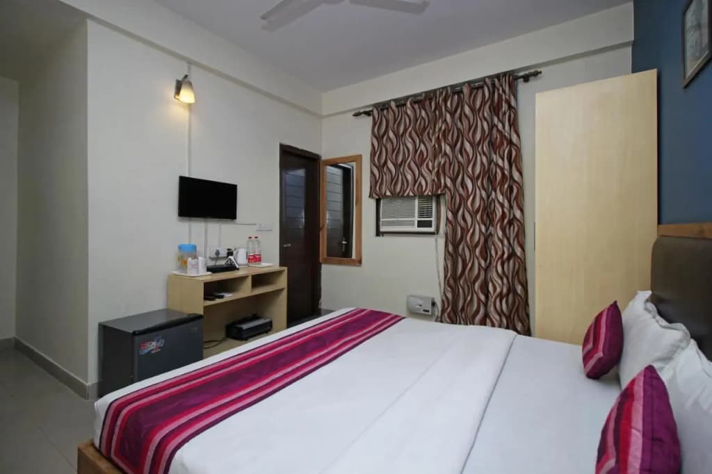 The Metro Star Hotel, Jasol - photo 8