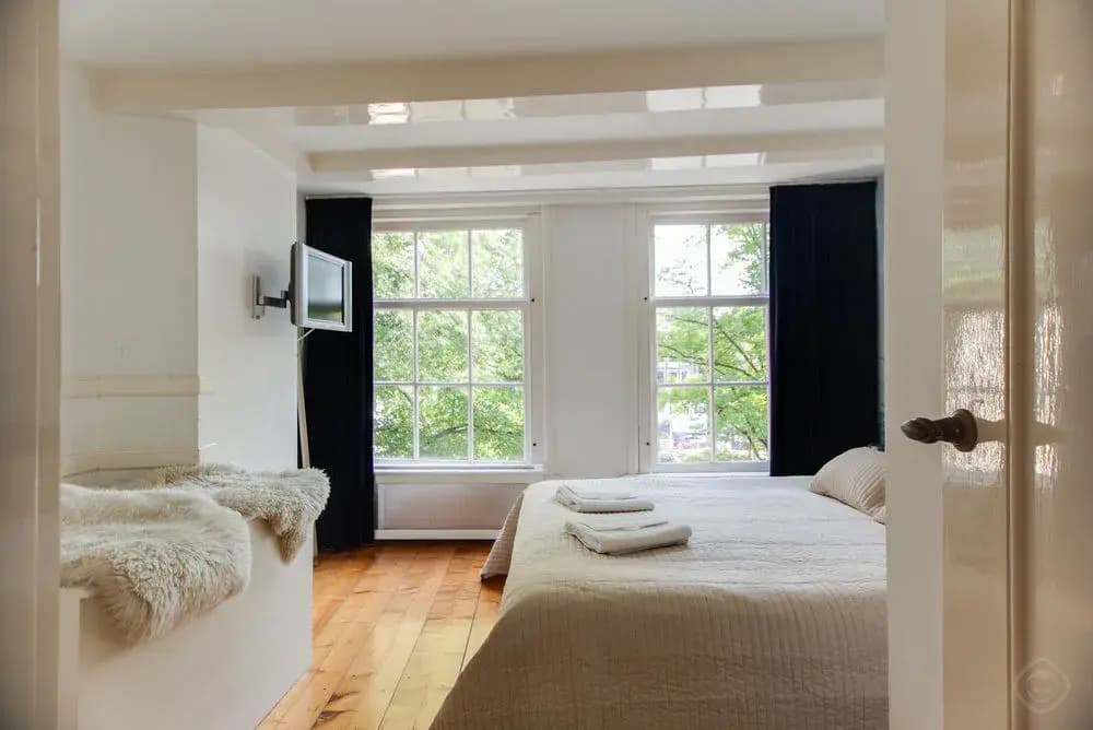 Centre Area Apartments - photo 3