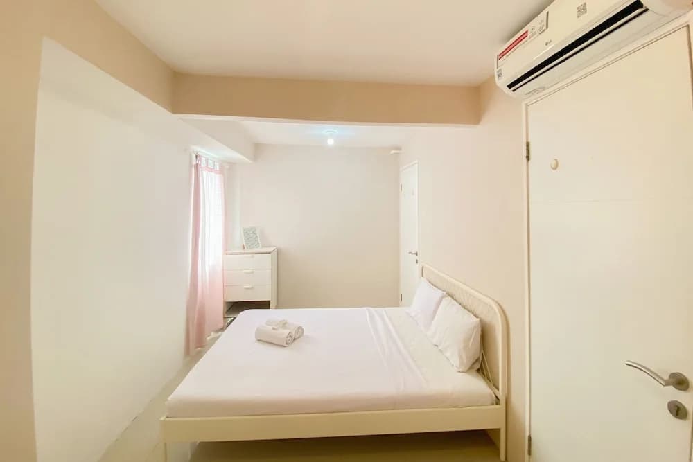 Nice Comfortable 2Br Apartment At Bassura City - main photo