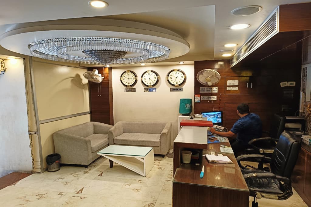 Hotel Gauranga Nearest New Delhi Railway Station - photo 17