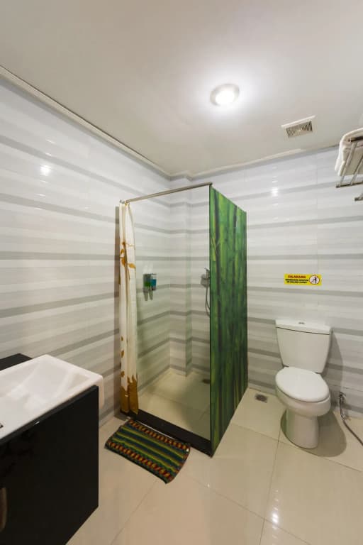RedDoorz Plus near Mall Bali Galeria 2 - photo 10