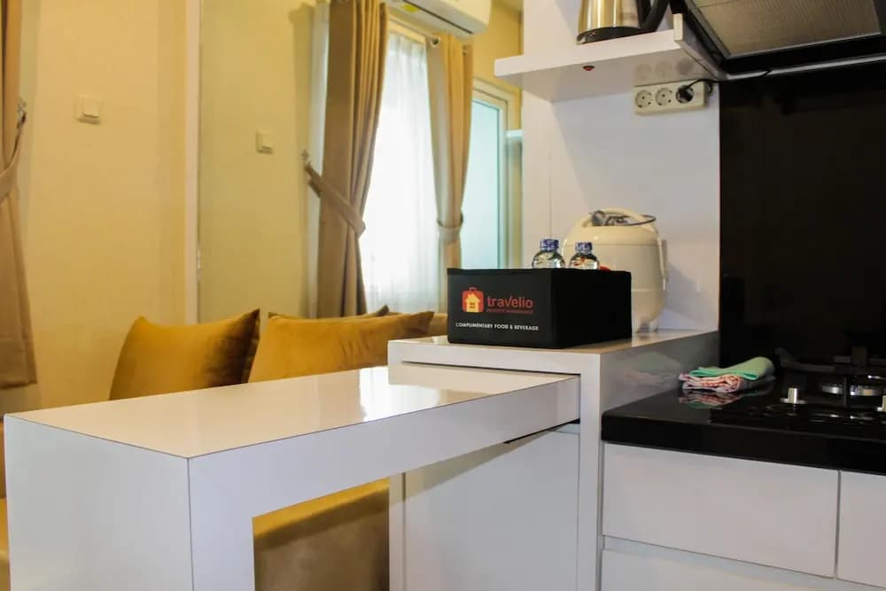 Minimalist and Homey 2BR Aparment at Green Pramuka near Mall - photo 3