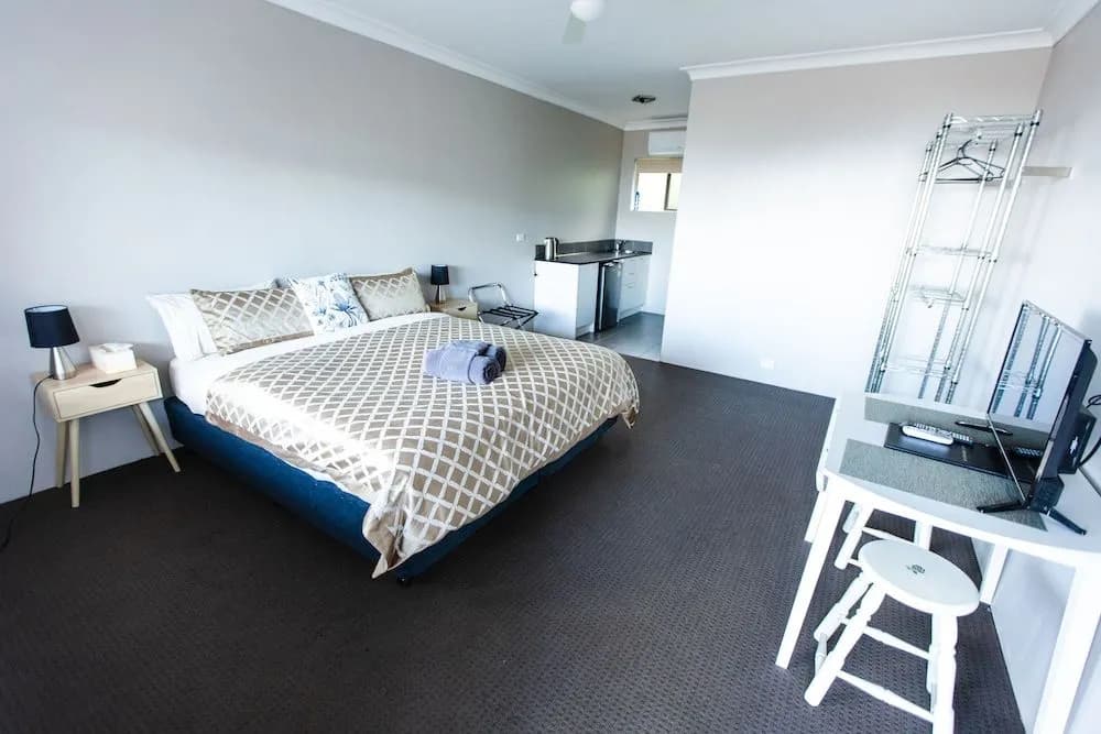 Archibald Hotel - photo 5