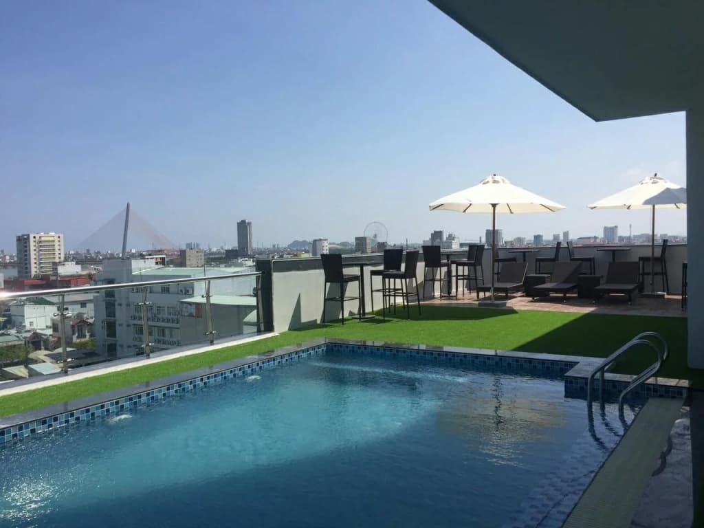 Quoc Cuong Center Da Nang Hotel by Haviland - photo 15