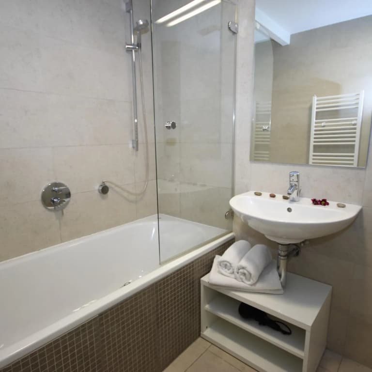 RiverView Apartments - photo 9