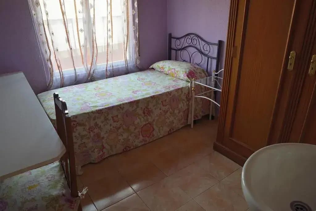 Hostal Arrate - photo 7