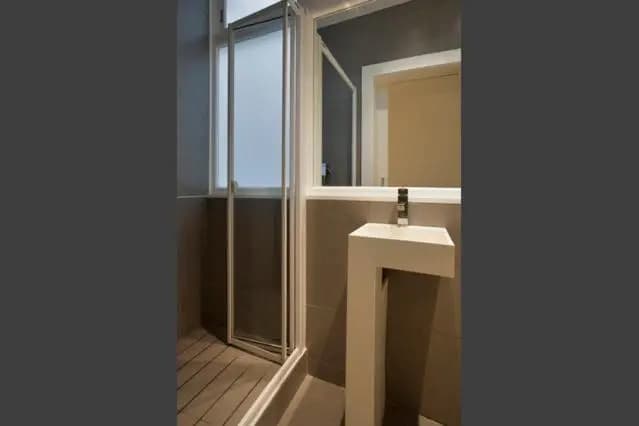 City Center Apartment - photo 2