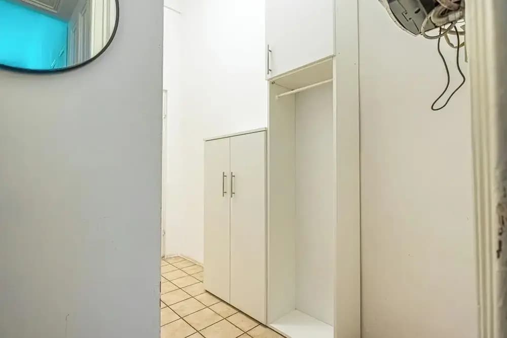 Comfortable 1BR Apartment Long Stays - photo 9