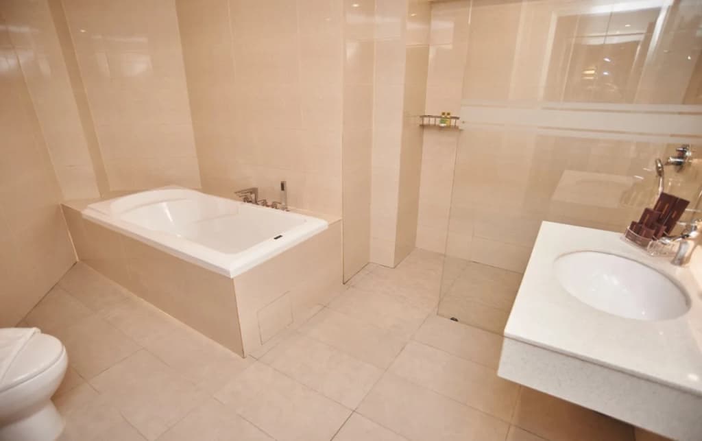Corsica Hotel - photo 10