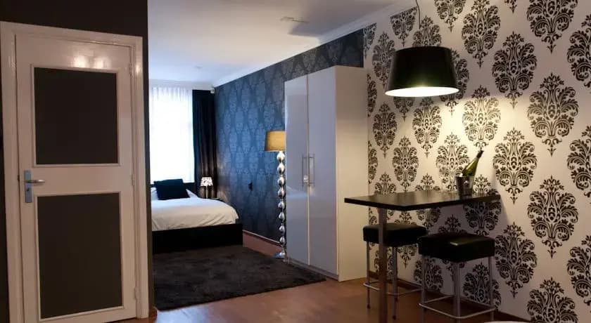 Amsterdam Suite 2 Stay - photo 2